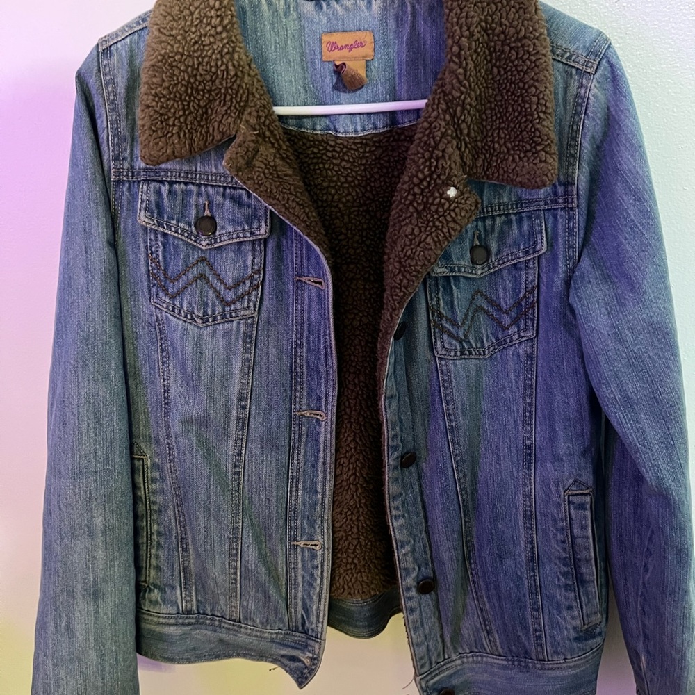 Vintage Wrangler Sherpa-Lined Denim Jacket in Blue with Brown Sherpa
